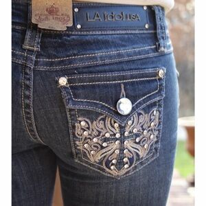 L.A. idol Embroidered Dark Blue Women's Cutoff shorts | Junior Size 7